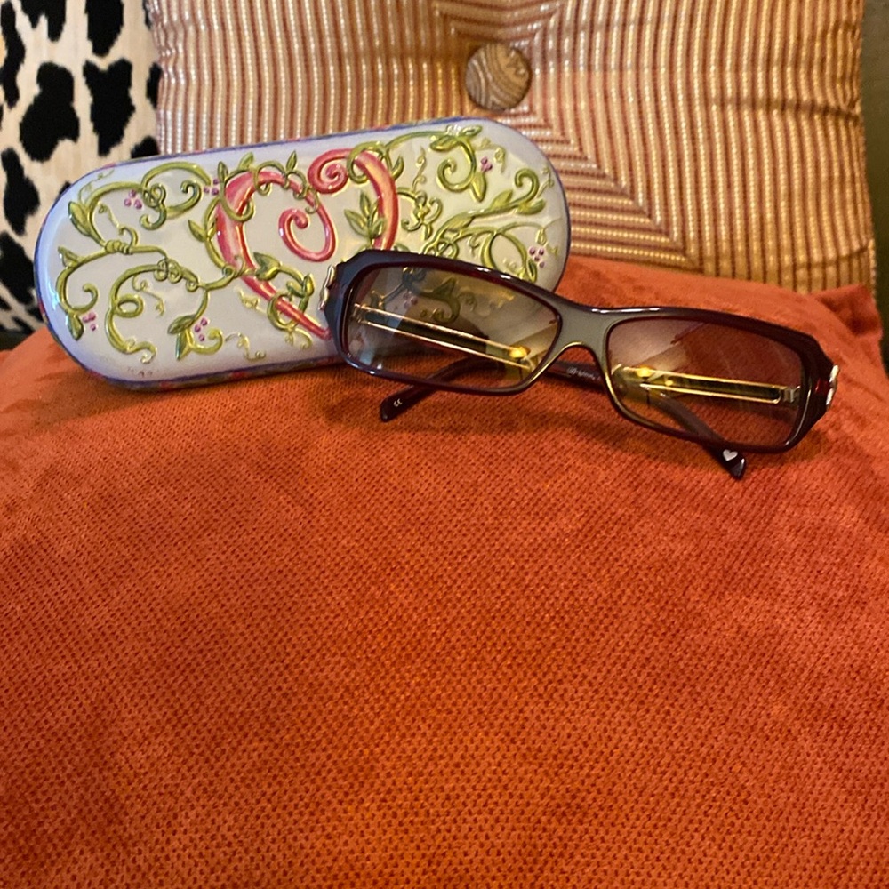 Brighton rectangle light brown lens, with cherry-red frame sunglasses.